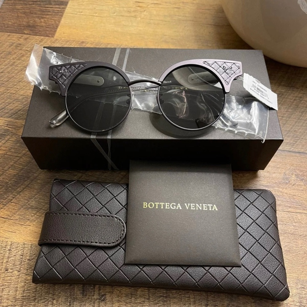 Bottega veneta sunglasses